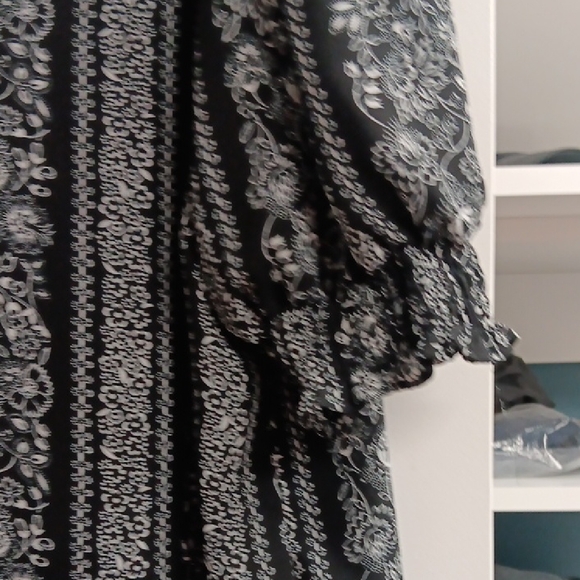 Top - Picture 3 of 8